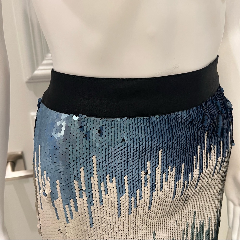 Le Superbe Liza midi sequin pencil skirt in a Green and Blue Sequin size Large - Picture 6 of 13
